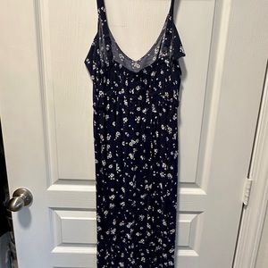 Torrid Navy blue with white flower dress with pockets